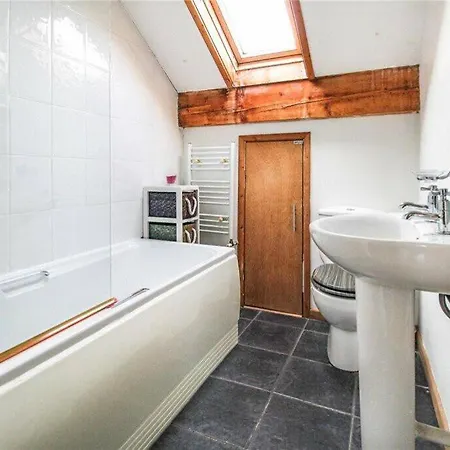 3br Riverside Retreat With Terrace In North Yorkshire Holiday home *